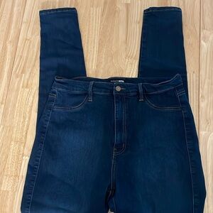 Fashion Nova 1X Super Skinny High-Rise Jeans.
